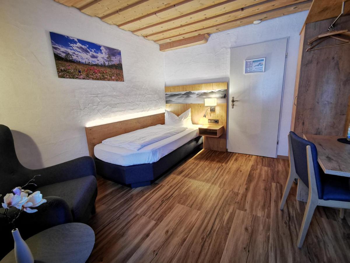 Gasthof & Hotel Zur Post Wallgau Exteriör bild