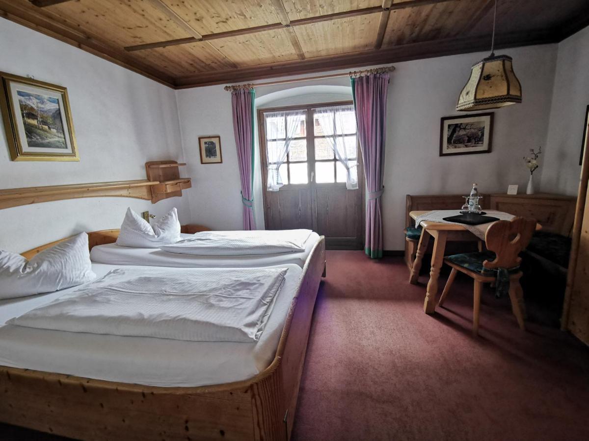 Gasthof & Hotel Zur Post Wallgau Exteriör bild
