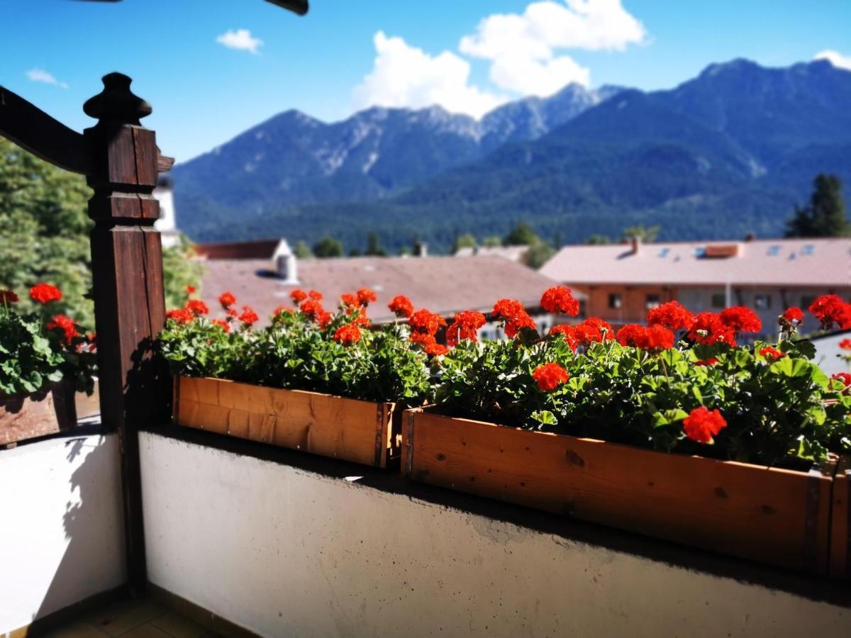 Gasthof & Hotel Zur Post Wallgau Exteriör bild