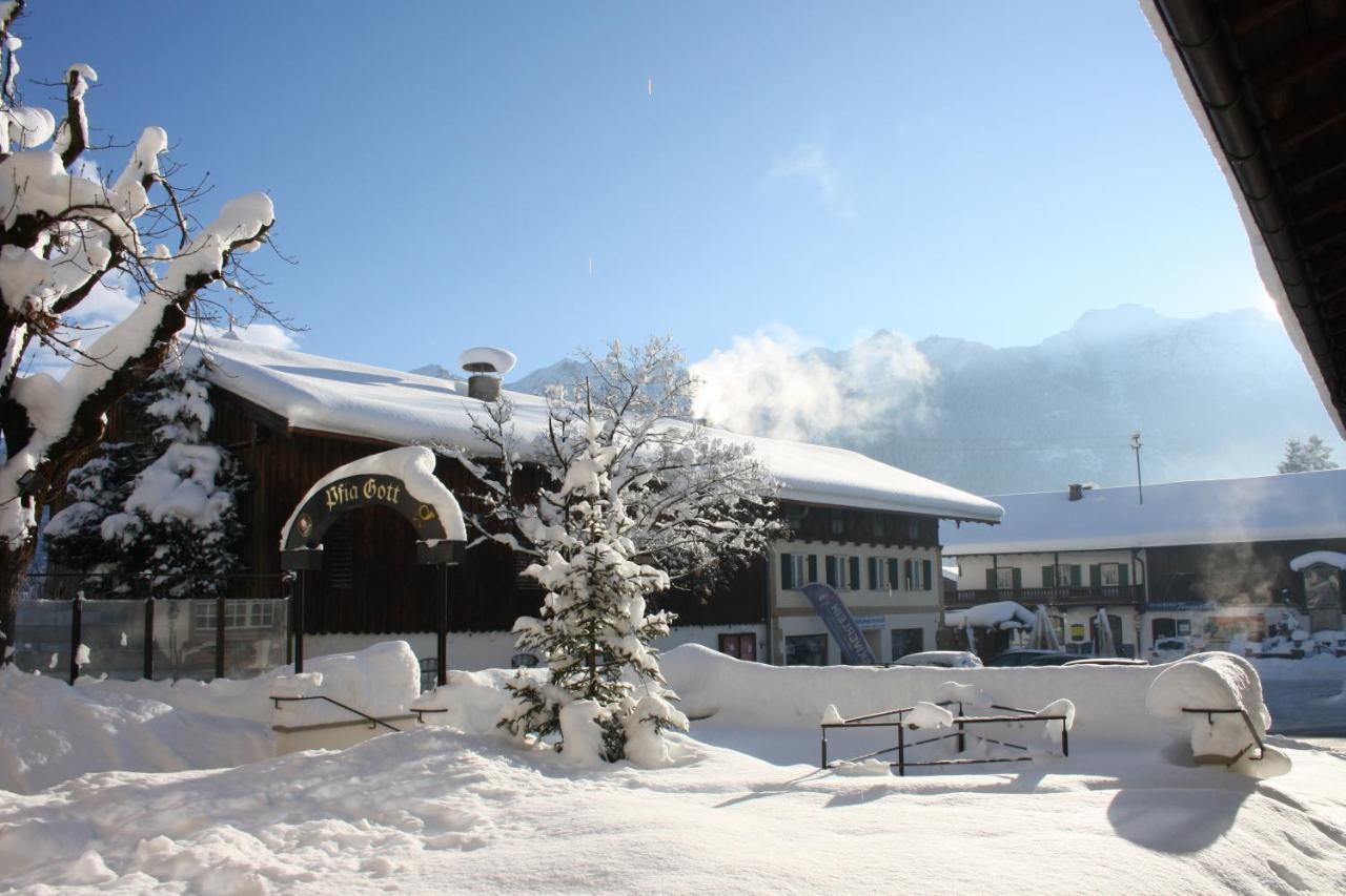 Gasthof & Hotel Zur Post Wallgau Exteriör bild